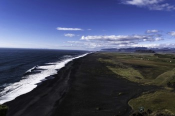  Black Beach as far as the eye can see 