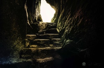  INSIDE AN INCA TUNNEL 