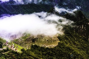  GIMPSE OF MATCHU PICCHU FROM SUN GATE 